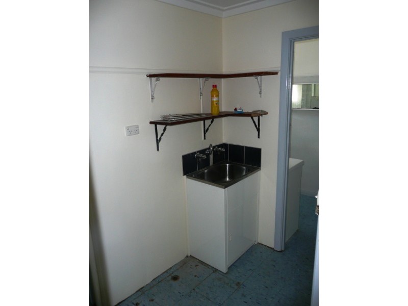 211 Fourth Street, Wonthella WA 6530