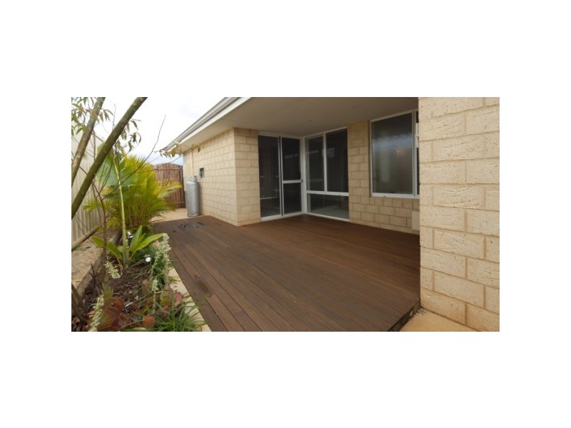 43 Reef Boulevard, Drummond Cove WA 6532