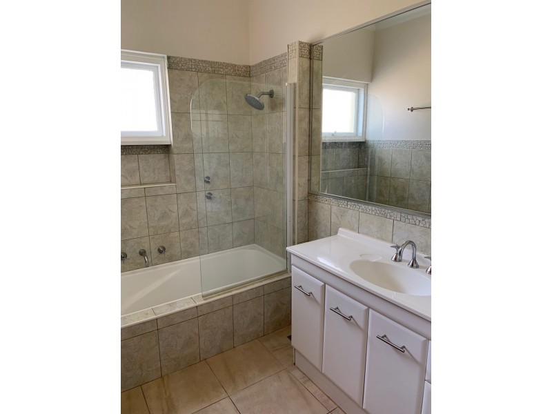 32 Stroud Street, Beachlands WA 6530