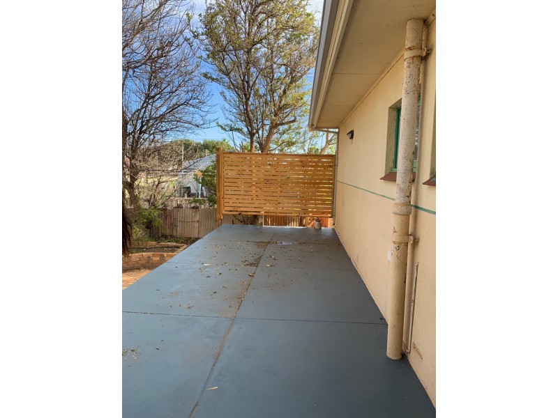 32 Stroud Street, Beachlands WA 6530