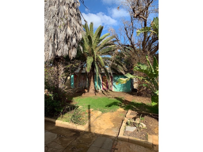 32 Stroud Street, Beachlands WA 6530