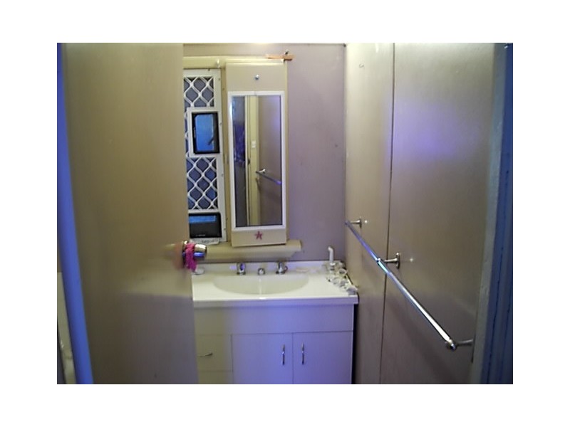 4 Erica Street, Rangeway WA 6530