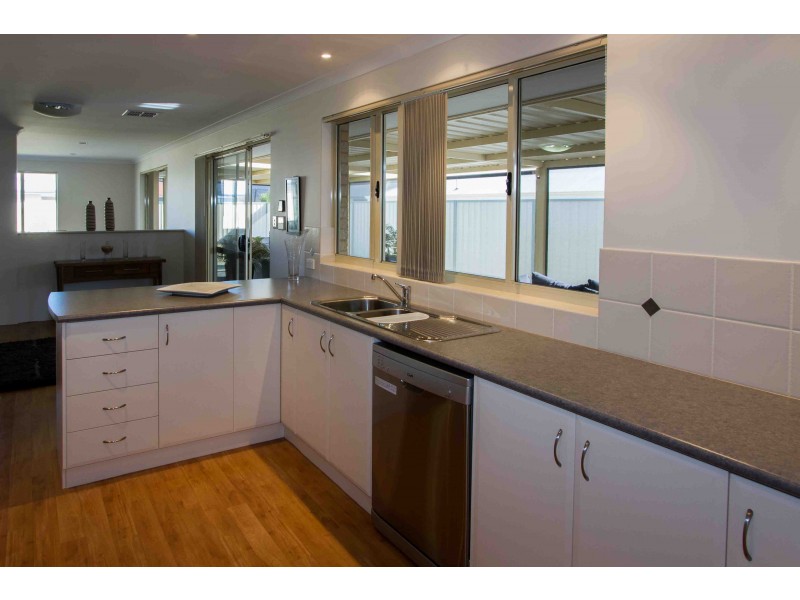 3 Mandalay Loop, Wandina WA 6530