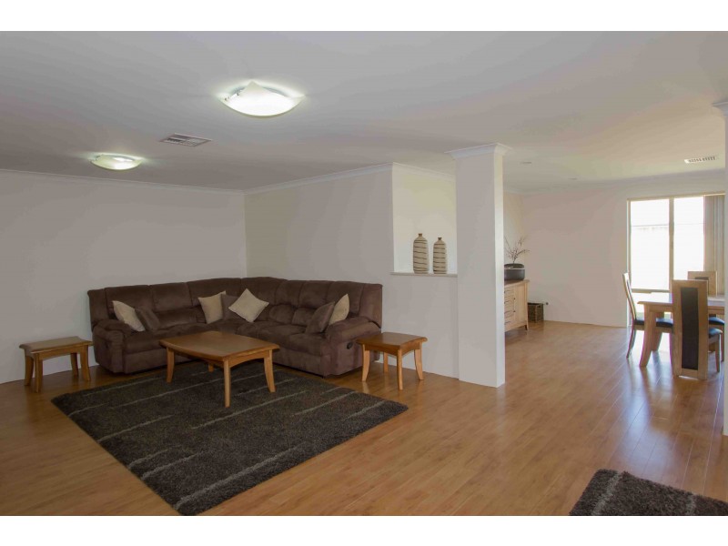 3 Mandalay Loop, Wandina WA 6530