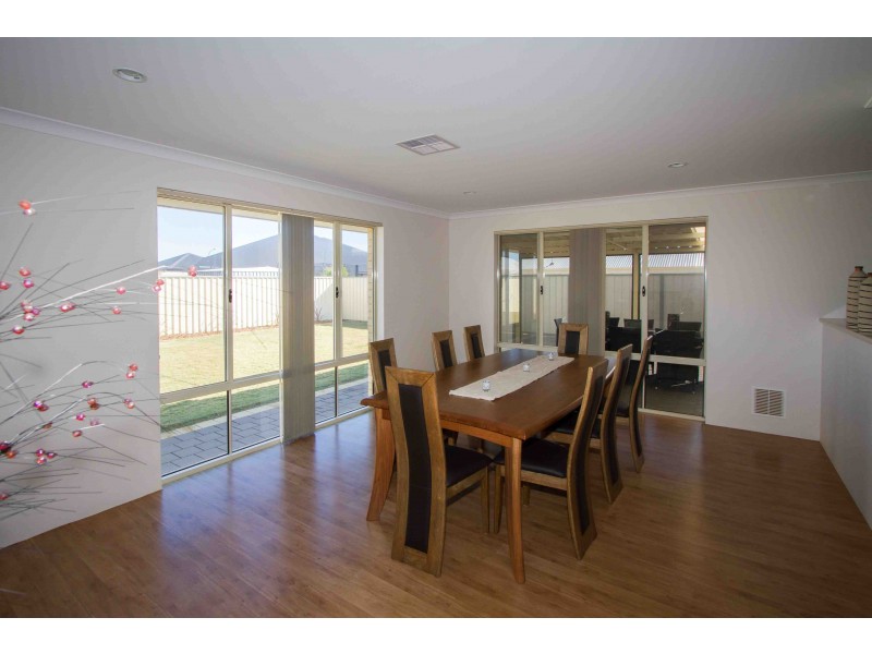 3 Mandalay Loop, Wandina WA 6530