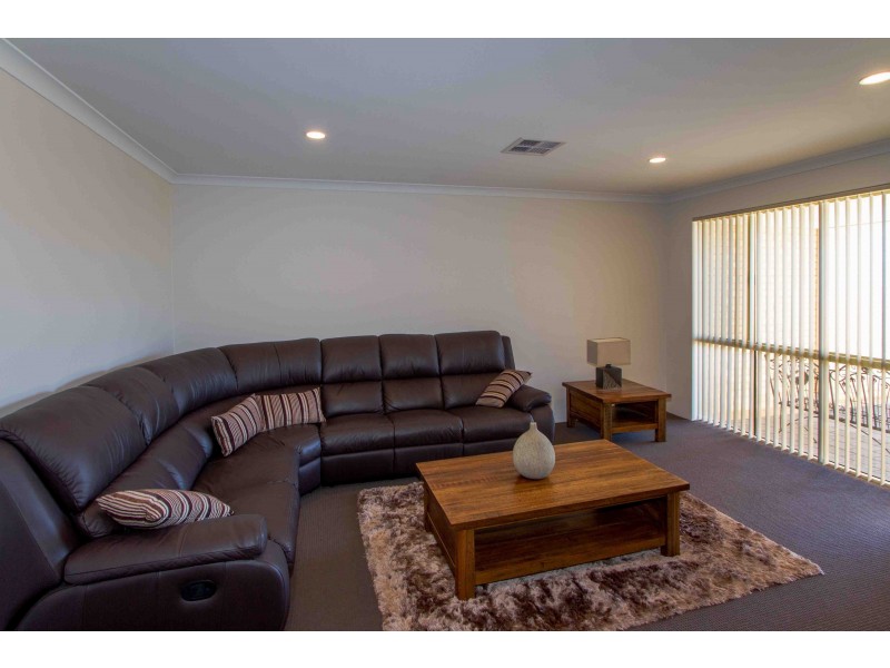 3 Mandalay Loop, Wandina WA 6530