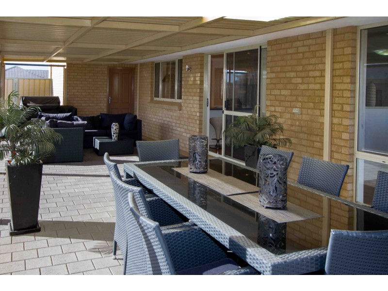 3 Mandalay Loop, Wandina WA 6530