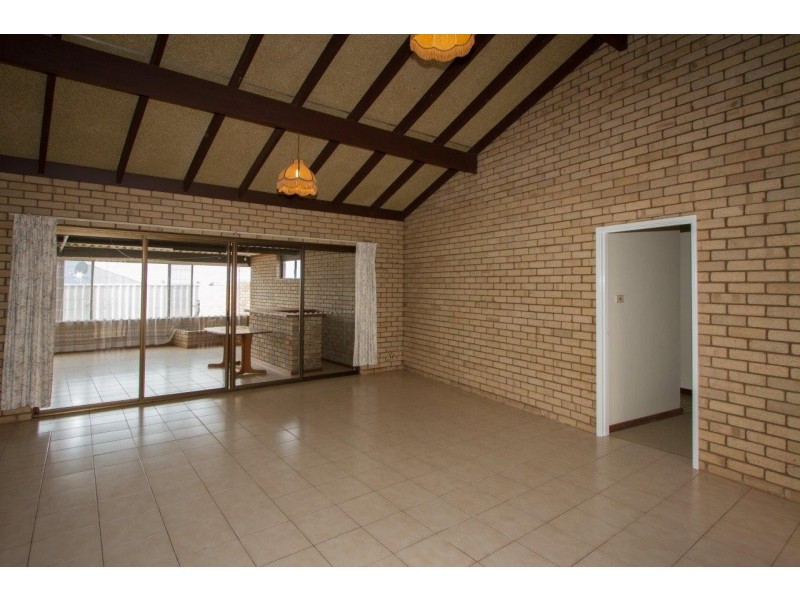 39 Glenview Street, Mount Tarcoola WA 6530