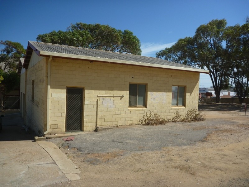 94 Chapman Road, Geraldton WA 6530