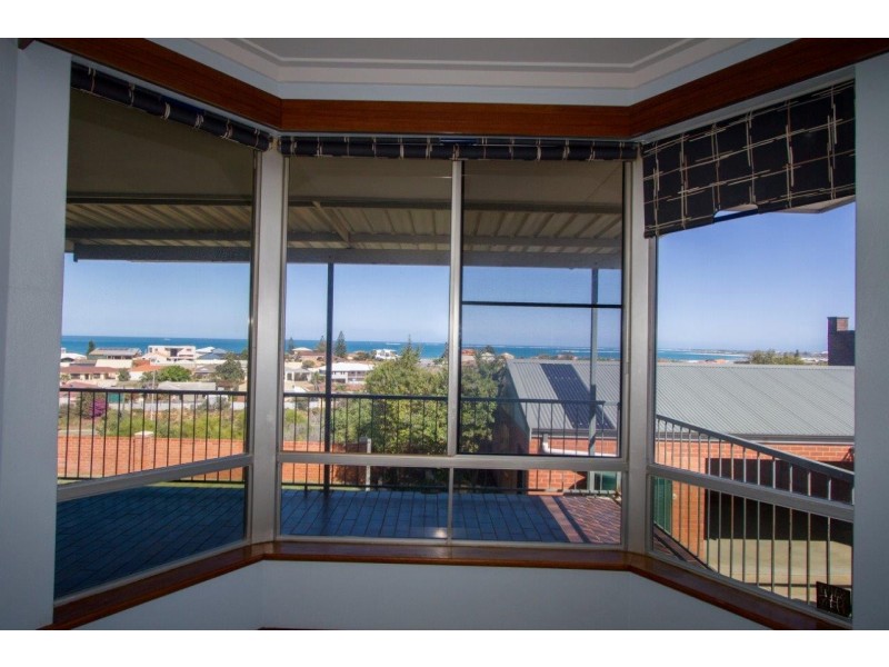 64 Bayview Street, Mount Tarcoola WA 6530