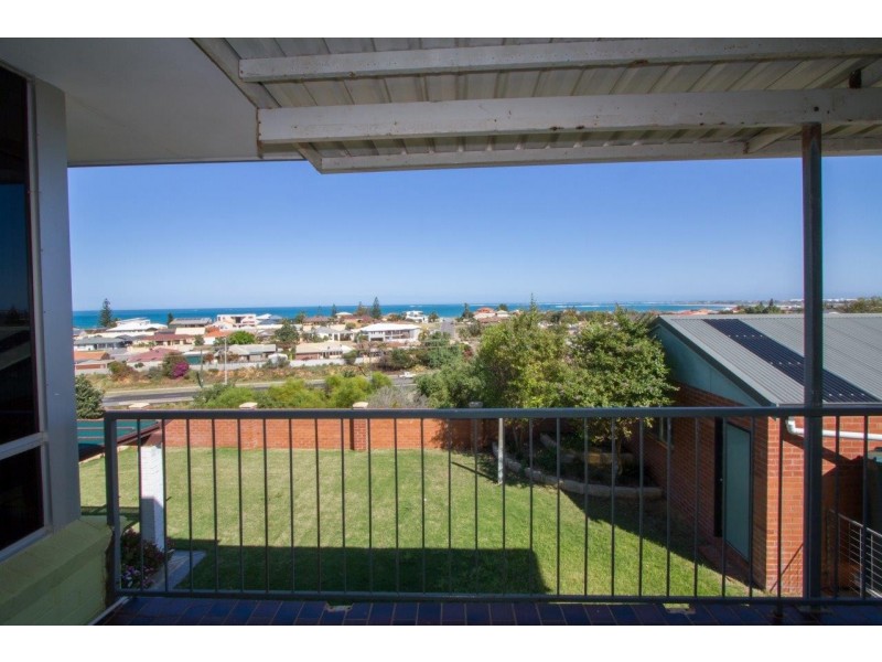 64 Bayview Street, Mount Tarcoola WA 6530