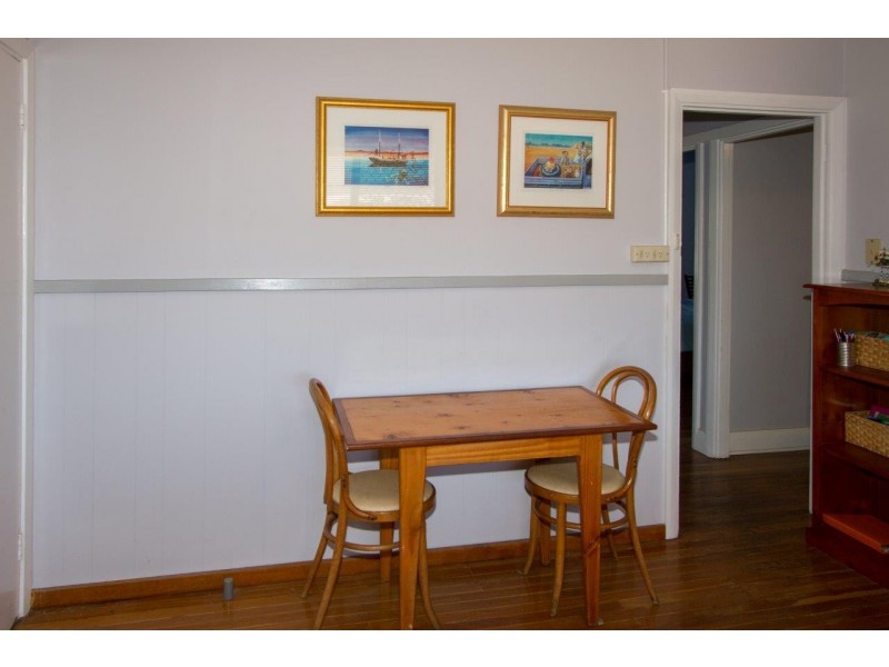 15 Dampier Street, Beachlands WA 6530