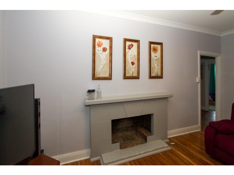 15 Dampier Street, Beachlands WA 6530