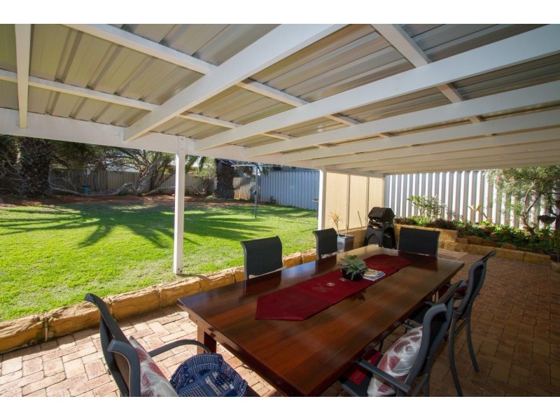 15 Dampier Street, Beachlands WA 6530