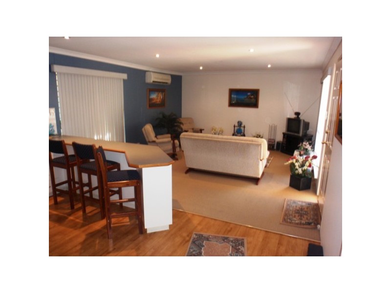 8/450 Chapman Road, Bluff Point WA 6530