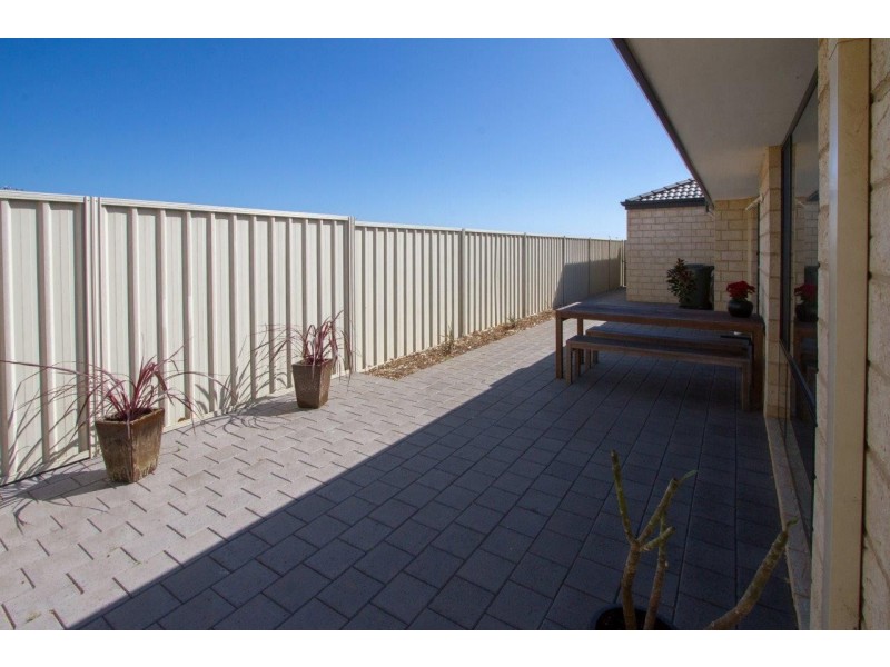 167 Glenfield Beach Drive, Glenfield WA 6532