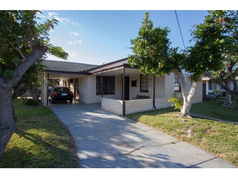 1 Maidstone Street, Mount Tarcoola WA 6530