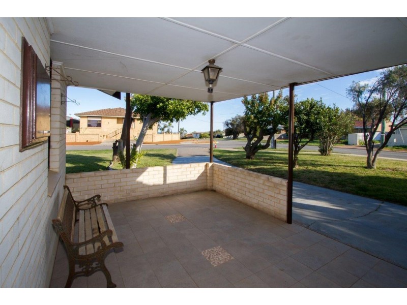 1 Maidstone Street, Mount Tarcoola WA 6530