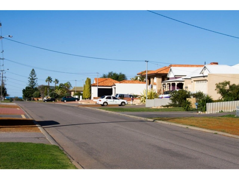 1 Maidstone Street, Mount Tarcoola WA 6530