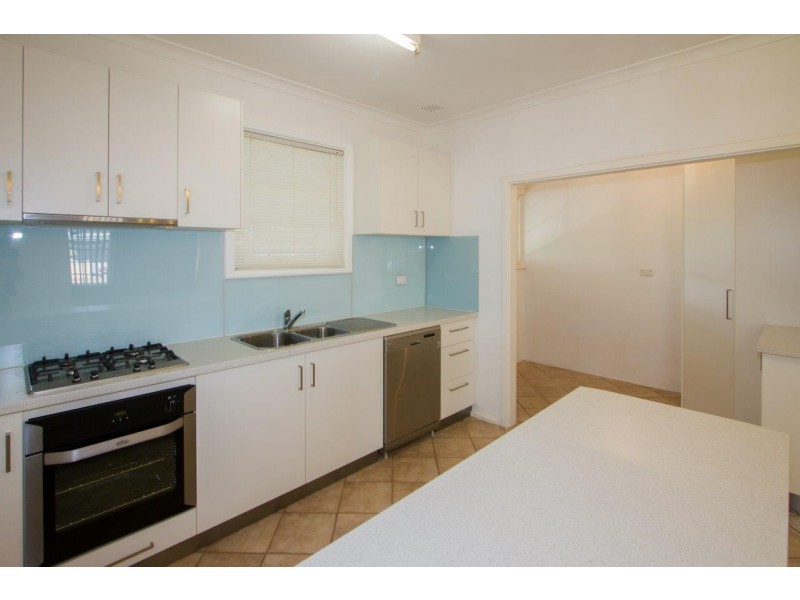 1 Maidstone Street, Mount Tarcoola WA 6530