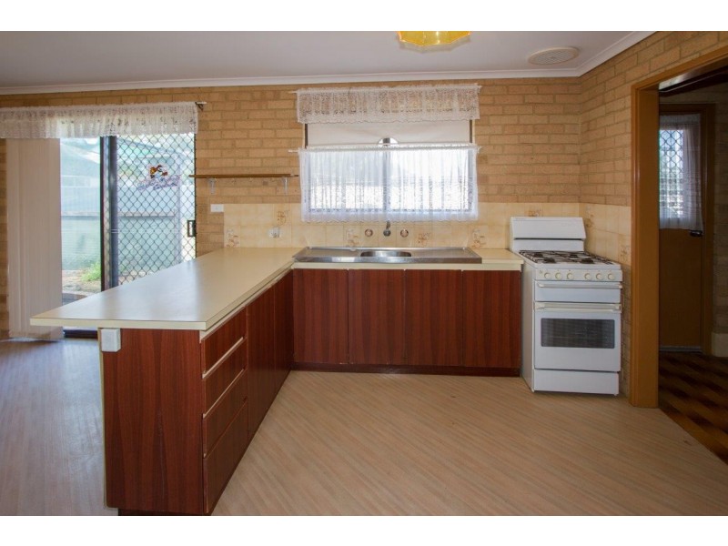 198 Chapman Valley Road, Waggrakine WA 6530
