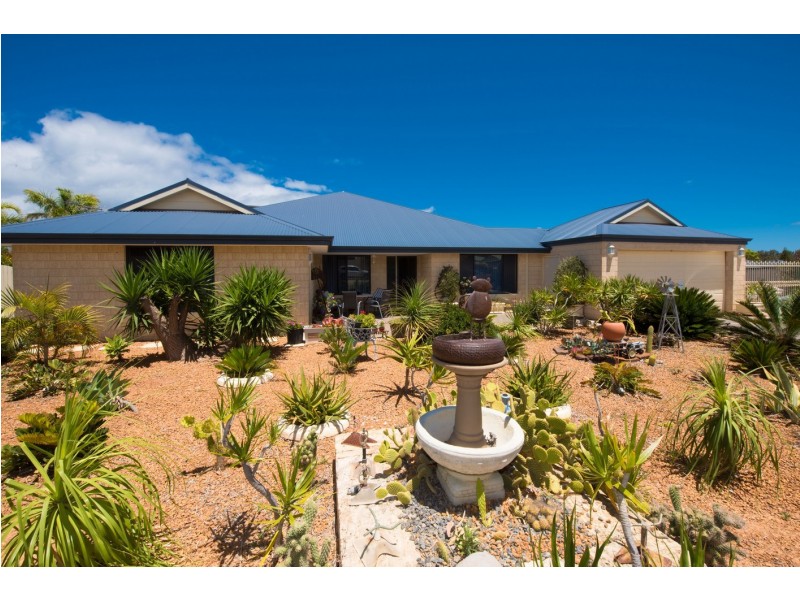 42 Waterfront Circle, Drummond Cove WA 6532