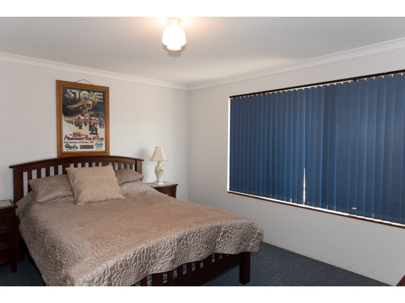 42 Waterfront Circle, Drummond Cove WA 6532