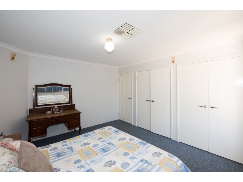 42 Waterfront Circle, Drummond Cove WA 6532