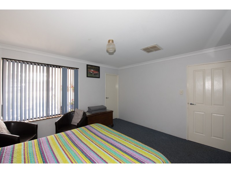 42 Waterfront Circle, Drummond Cove WA 6532