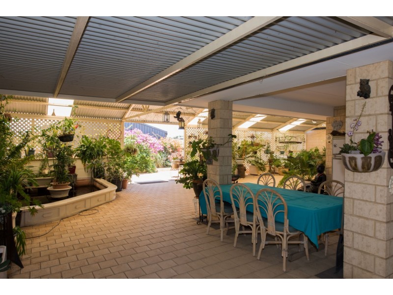 42 Waterfront Circle, Drummond Cove WA 6532