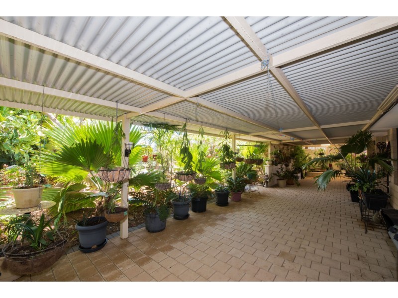 42 Waterfront Circle, Drummond Cove WA 6532