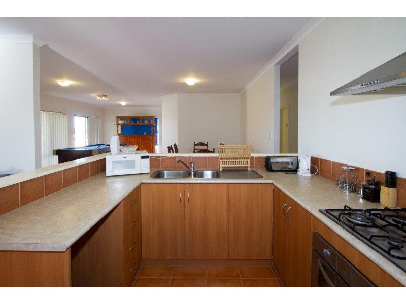 16 Rolland Drive, Mount Tarcoola WA 6530