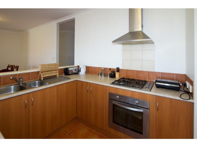 16 Rolland Drive, Mount Tarcoola WA 6530