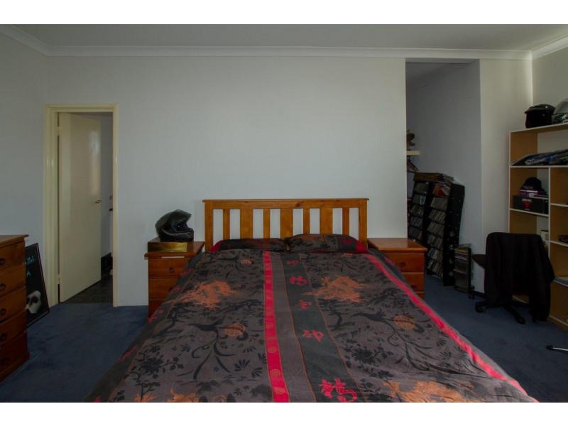 16 Rolland Drive, Mount Tarcoola WA 6530