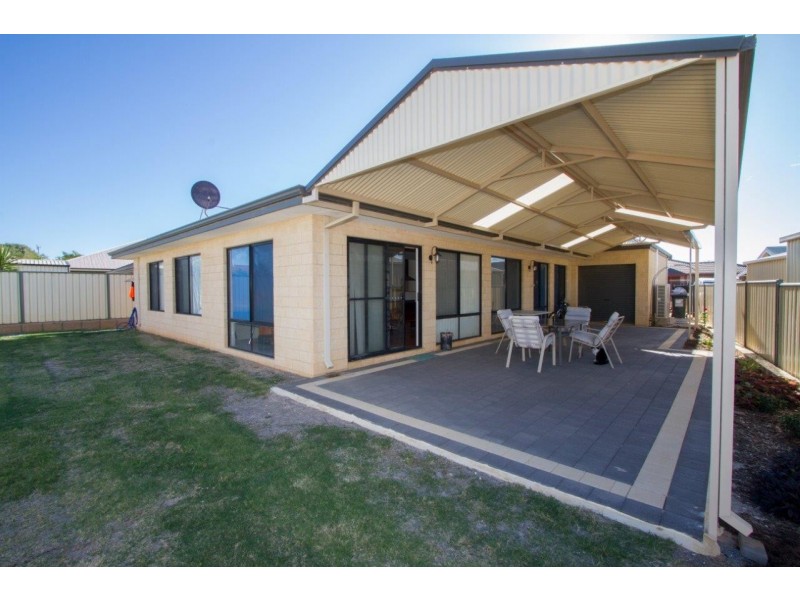 16 Rolland Drive, Mount Tarcoola WA 6530