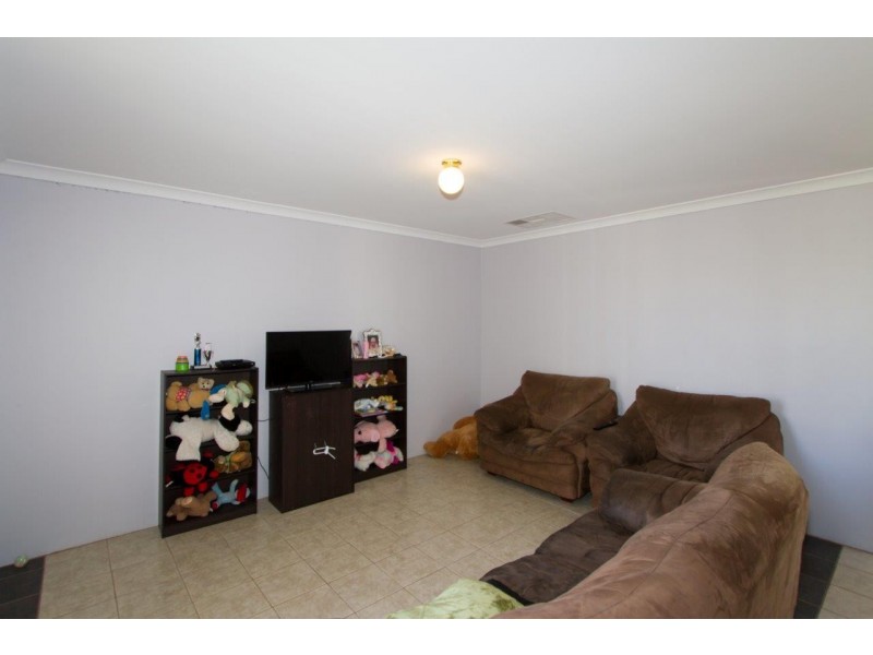 10 Wahn Avenue, Waggrakine WA 6530