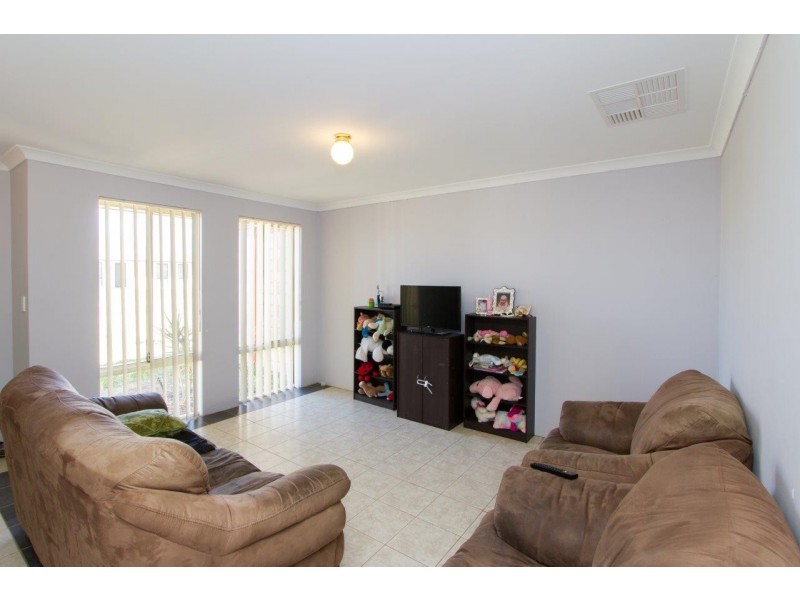 10 Wahn Avenue, Waggrakine WA 6530