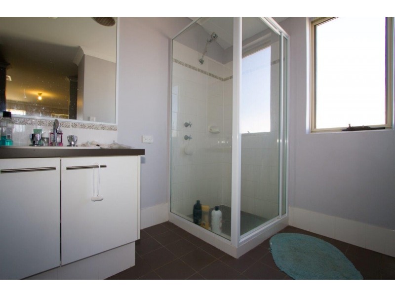 10 Wahn Avenue, Waggrakine WA 6530