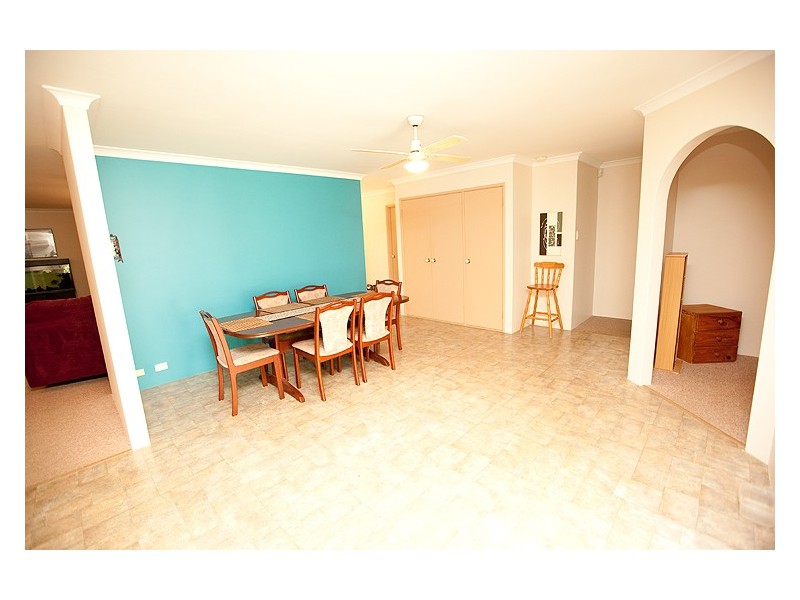 16 Tappak Street, Waggrakine WA 6530