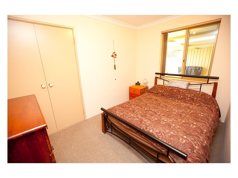 16 Tappak Street, Waggrakine WA 6530