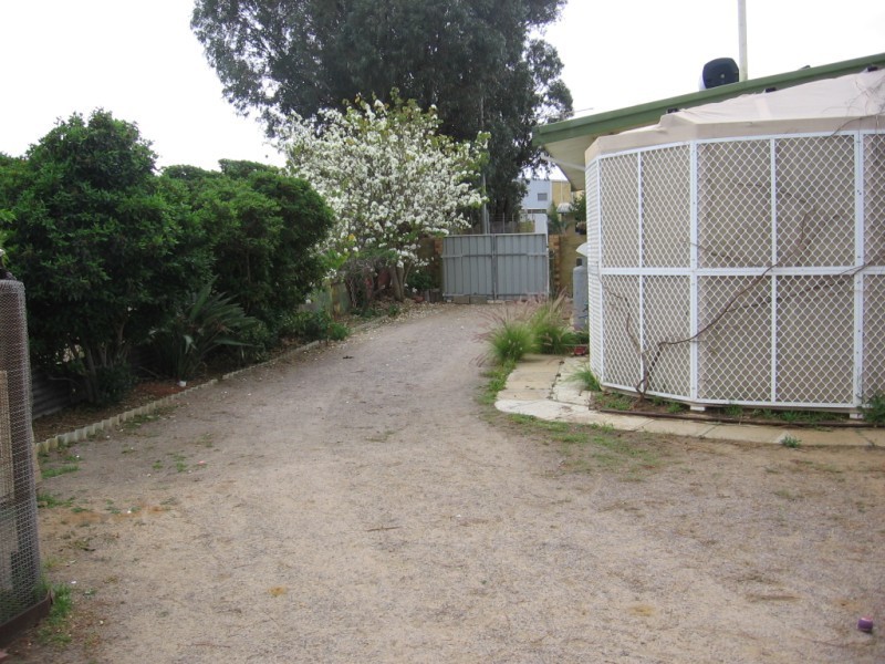 25 Reilly Road, Wonthella WA 6530