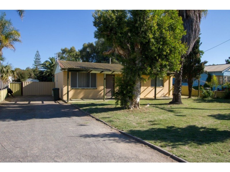 246 Second Street, Wonthella WA 6530