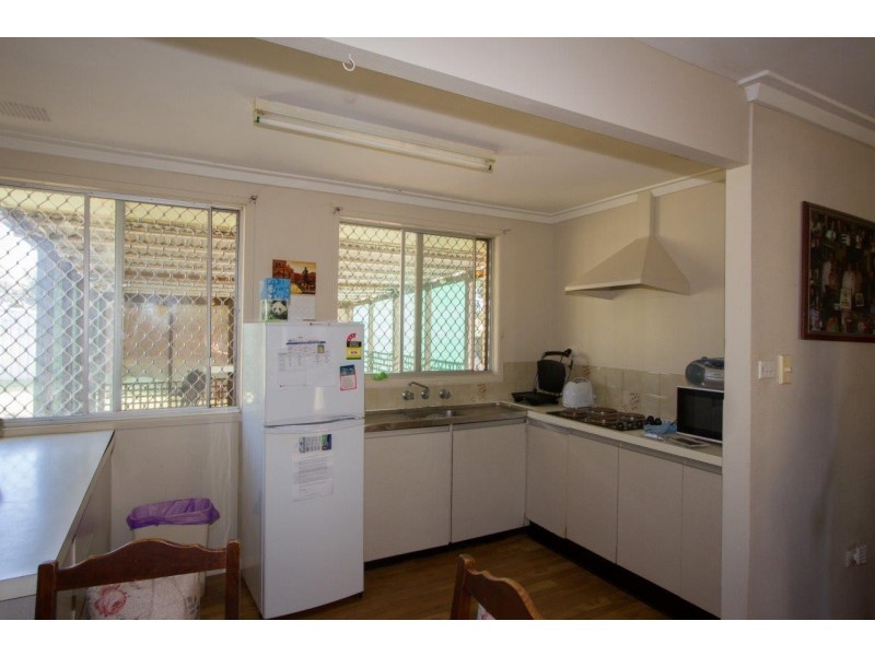 246 Second Street, Wonthella WA 6530