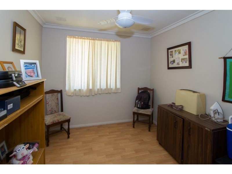 246 Second Street, Wonthella WA 6530