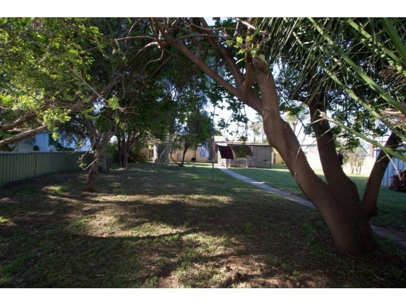 246 Second Street, Wonthella WA 6530