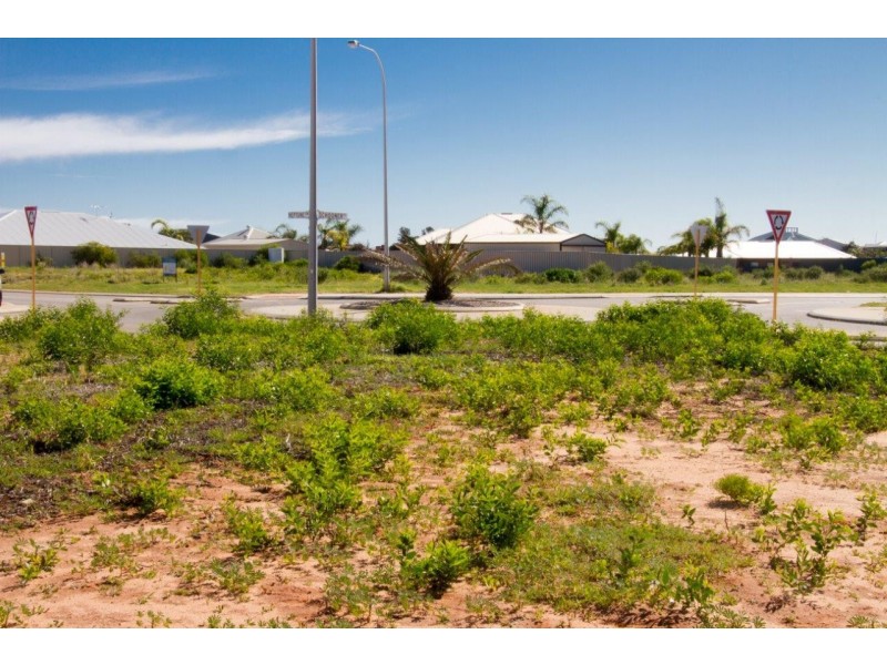 11 Schooner Pass, Glenfield WA 6532