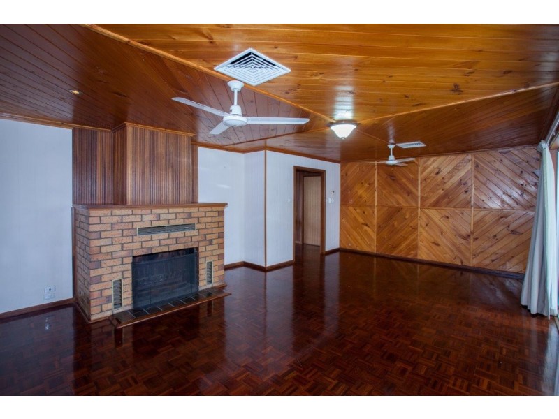 1 Ashton Close, Mount Tarcoola WA 6530