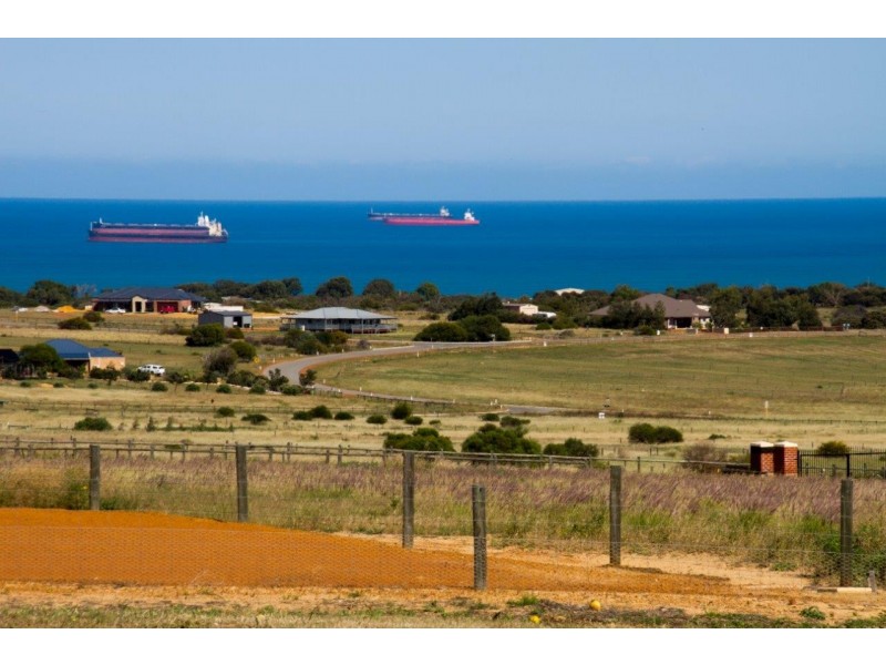 11 Brown Lane, White Peak WA 6532