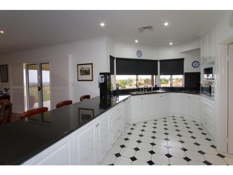 11 Brown Lane, White Peak WA 6532