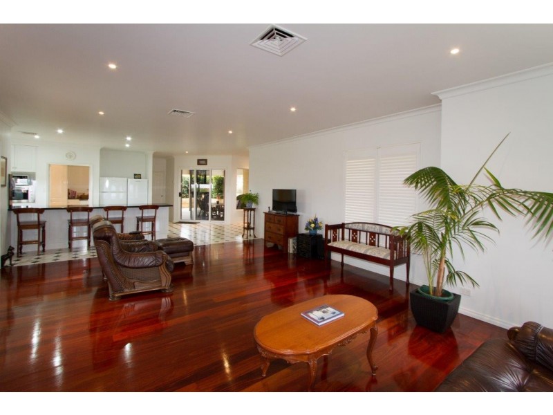 11 Brown Lane, White Peak WA 6532